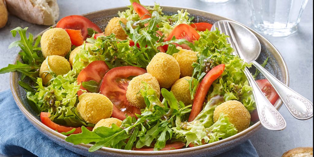 Butaris Butterschmalz Rezeptfoto italienischer Salat mit frittiertem Mozzarella